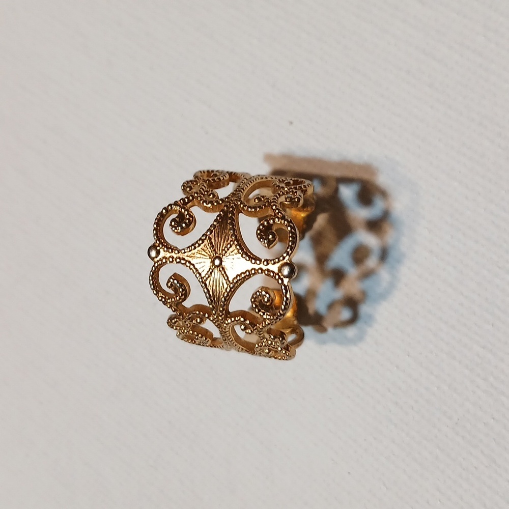 Vintage Sarah Coventry Goldtone Filigree Ring